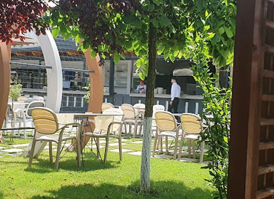 kosovo/podujevo/restaurant/restaurant-era