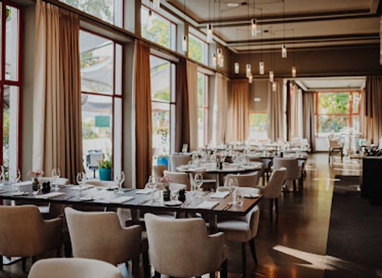 czechia/moravia/restaurant/pavillon-steak-house