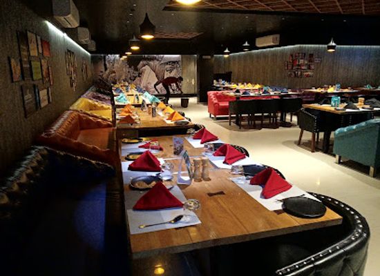 india/kutch/restaurant/ten-11-lounge