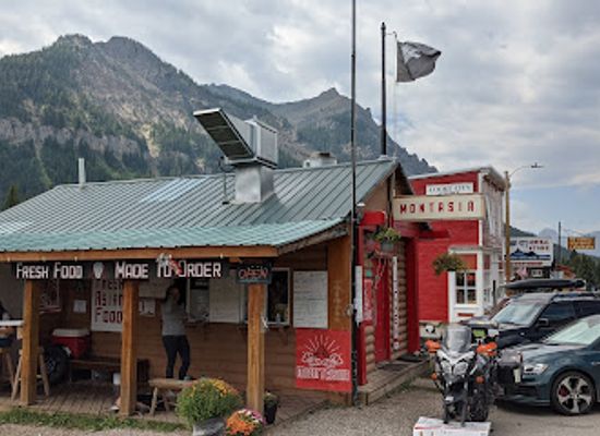 montana/the-beartooth-mountains/restaurant/montasia