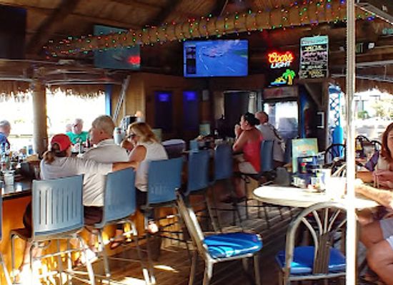 florida/marco-island/restaurant/dolphin-tiki-bar-grill