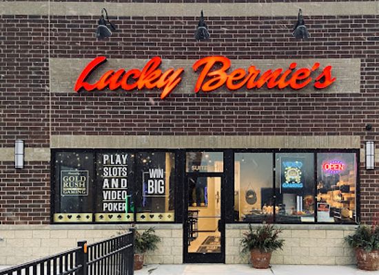 illinois/waukegan/restaurant/lucky-bernie-s