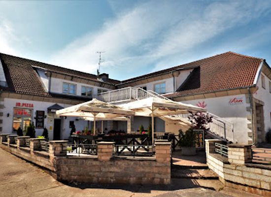 estonia/kuressaare/restaurant/j-r-pizza-burger