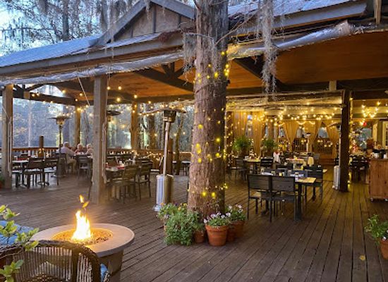 louisiana/river-parishes/restaurant/palmettos-on-the-bayou