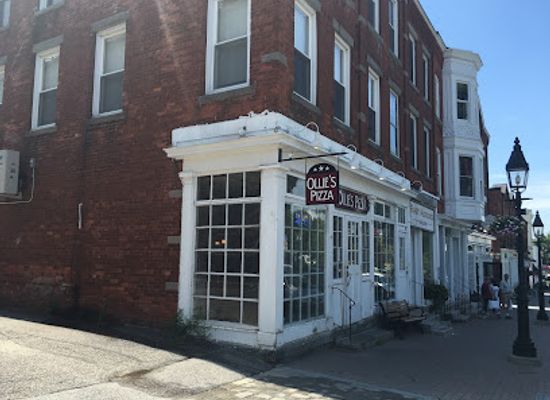 connecticut/litchfield-hills/restaurant/ollie-s-pizza