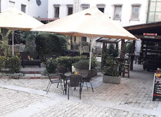 slovenia/sezana/restaurant/moj-bar