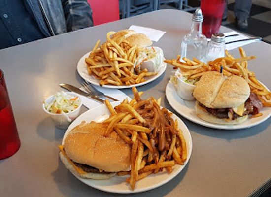 canada/manitoba/restaurant/nick-s-inn