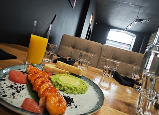 ukraine/lutsk/restaurant/lyudy