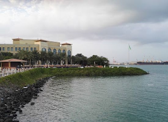 djibouti/obock-region/restaurant/lac-assal-restaurant