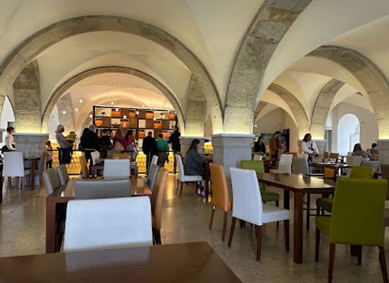 portugal/serra-de-sintra/restaurant/restaurant