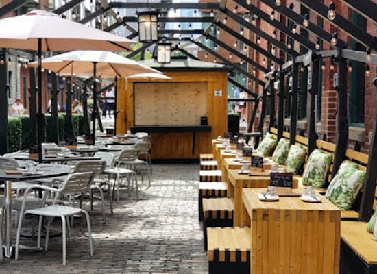 canada/toronto/distillery-district/restaurant/boku-japanese-eats-drinks-distillery-district