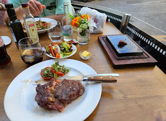 gibraltar/gibraltar-nature-reserve/restaurant/paparazzi-steakhouse