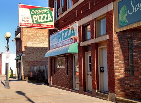 minnesota/iron-range/restaurant/choppy-s-pizza