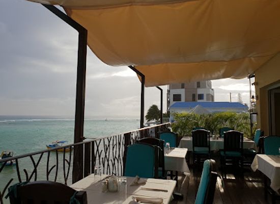 barbados/st-lawrence-gap/restaurant/castaways-barbados