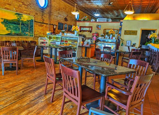michigan/lower-peninsula/restaurant/pere-marquette-bistro-catering