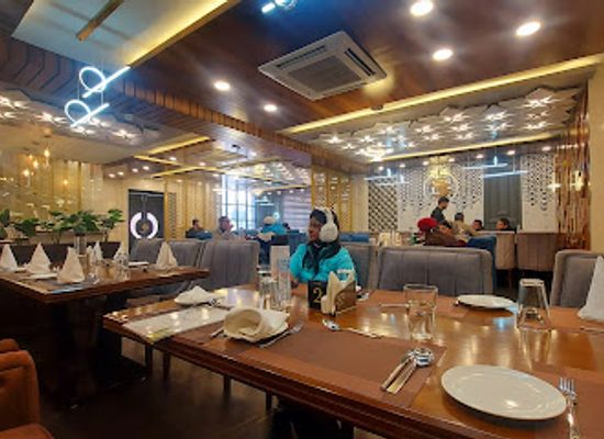 india/kashmir-valley/restaurant/olive-tree-fine-dining-restaurant