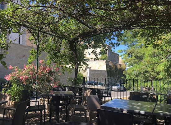 france/luberon/restaurant/cafe-de-france