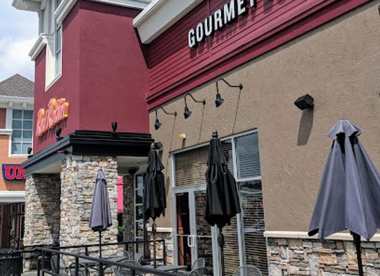 massachusetts/blackstone-valley/restaurant/red-robin-gourmet-burgers-and-brews