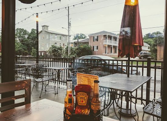 mississippi/starkville/restaurant/mugshots-grill-and-bar-starkville-ms