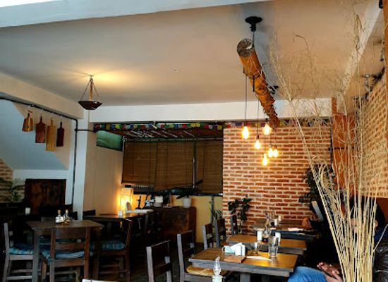 nepal/kathmandu/restaurant/curilo