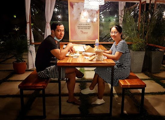 philippines/anawangin-cove/restaurant/bigfoot-restaurant-rest-house