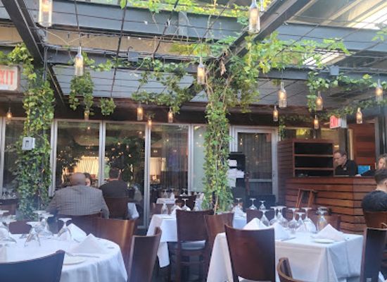 connecticut/greenwich/restaurant/tony-s-at-the-j-house