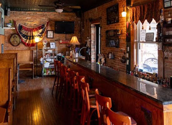 pennsylvania/laurel-highlands/restaurant/tin-lizzy-restaurant-tap-room