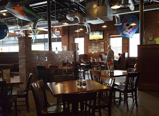 oklahoma/prairie-plains/restaurant/hideaway-pizza