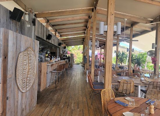 sint-maarten/little-bay/restaurant/indigo-beach-bar-and-restaurant