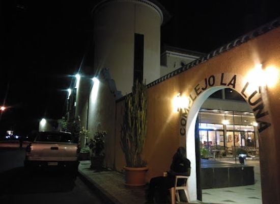 equatorial-guinea/malabo/restaurant/la-luna