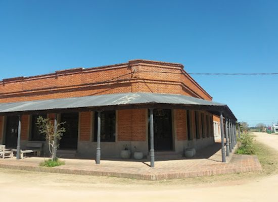 uruguay/cerro-catedral/restaurant/garzon