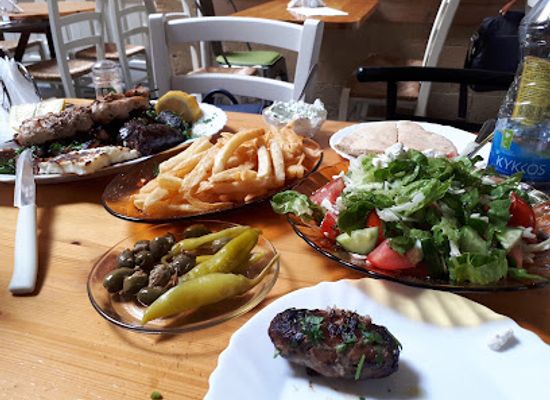 cyprus/tylliria-region/restaurant/evroulla
