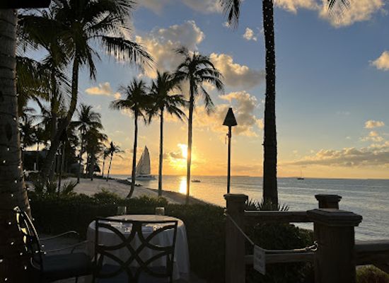 florida/florida-keys/restaurant/latitudes-sunset-key-cottages