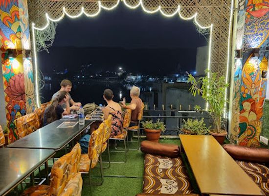 india/pushkar/restaurant/rainbow-restaurant