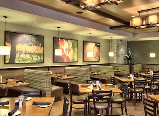kansas/kansas-city/restaurant/cooper-s-hawk-winery-restaurant-kansas-city