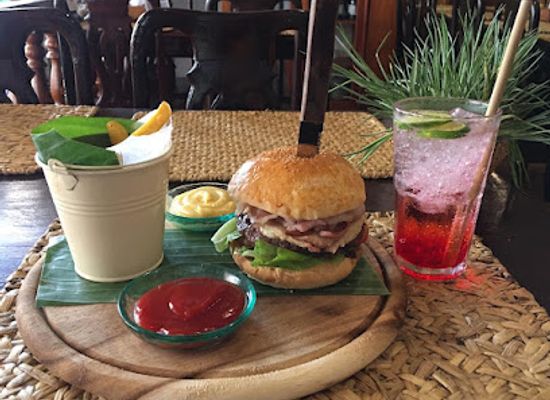 laos/pakse/restaurant/pakse-burger-66