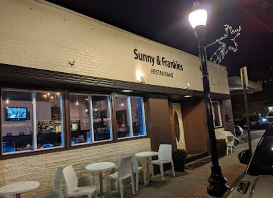 connecticut/stamford/springdale/restaurant/sunny-and-frankies