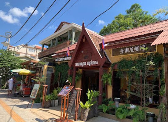 cambodia/siem-reap/old-market-area/restaurant/golden-pumpkin-restaurant-siem-reap