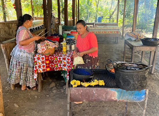 guatemala/semuc-champey/restaurant/mi-rancho