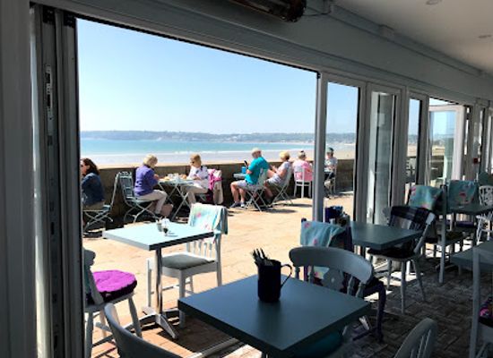jersey/st-clement/restaurant/the-lookout-beach-cafe-restaurant