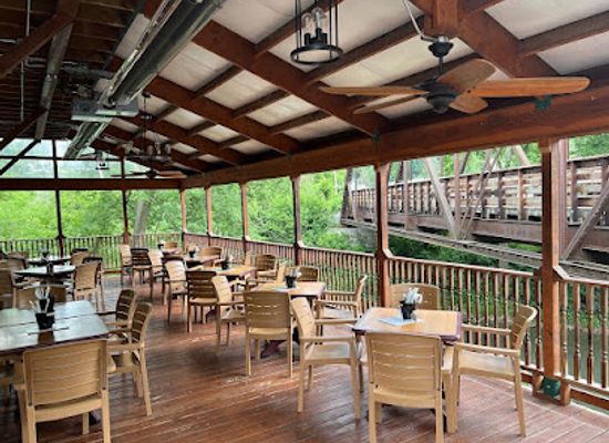 minnesota/driftless-area/restaurant/juniper-s-restaurant