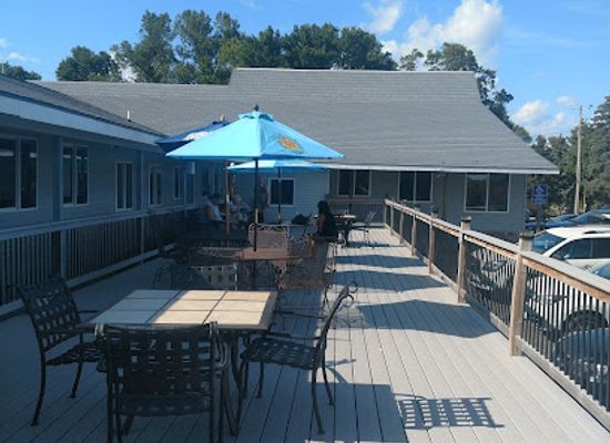 minnesota/minnesota-driftless-area/restaurant/shattuck-s-hub-supper-club
