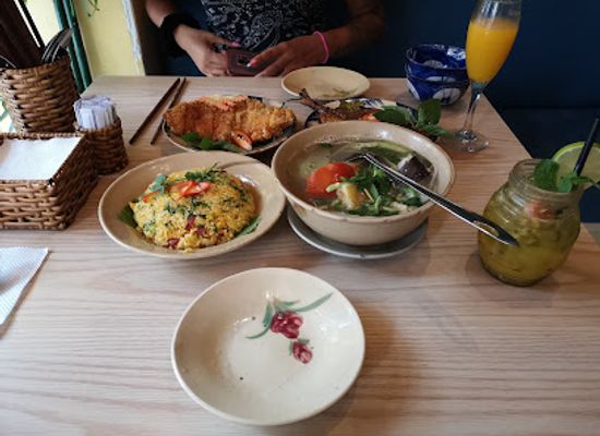 vietnam/central-highlands/restaurant/den-long-home-cooked-vietnamese-restaurant