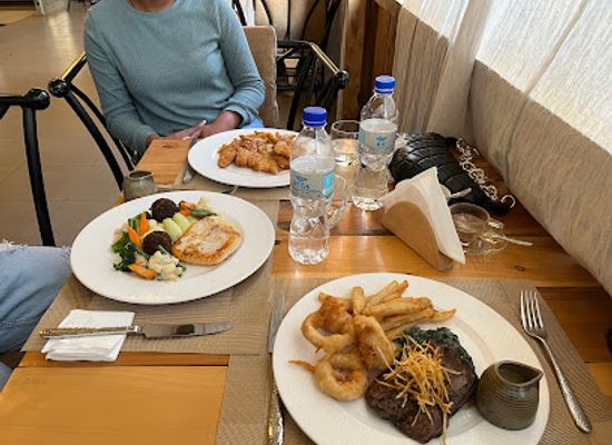 ethiopia/shewa/restaurant/henom-restaurant