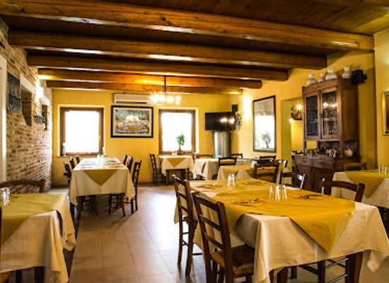 italy/marche/restaurant/farmhouse-la-maddalena