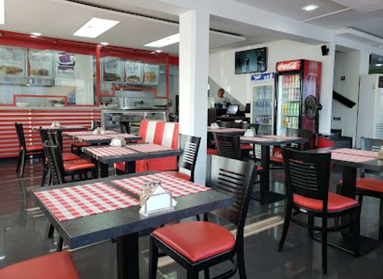 togo/mount-agou-area/restaurant/le-phenicien