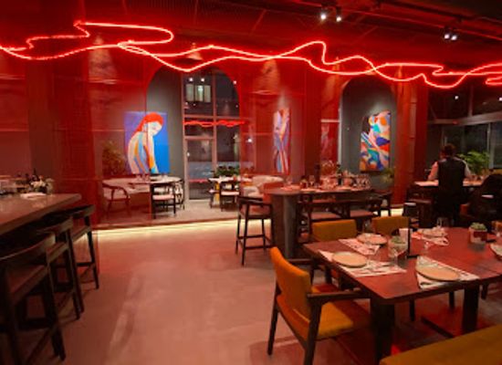 albania/tirana-plain/restaurant/oh-lola