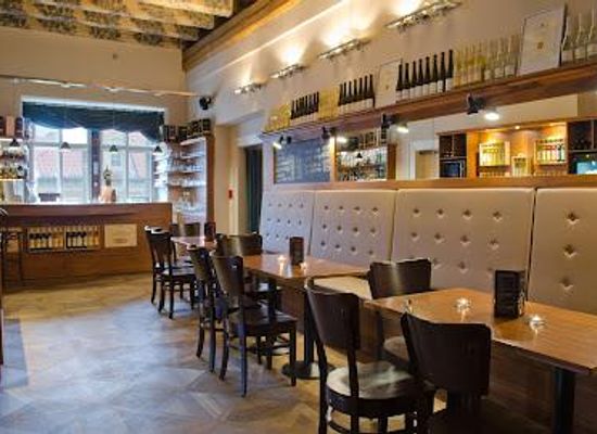 czechia/prague/restaurant/restaurace-malostranska-beseda