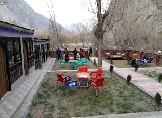 pakistan/ladakh/restaurant/ghanche-food-street-khaplu