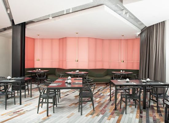 croatia/split/bacvice/restaurant/median-restaurant